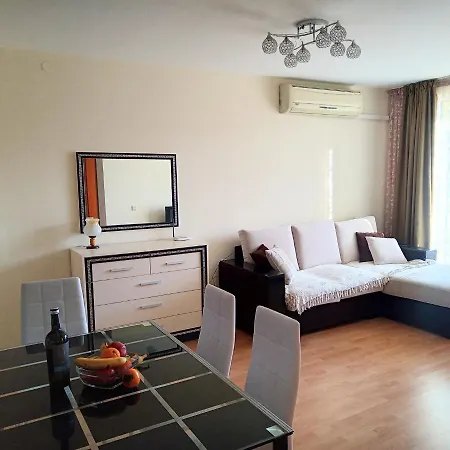 Family Apartament Crown-bastetbs *