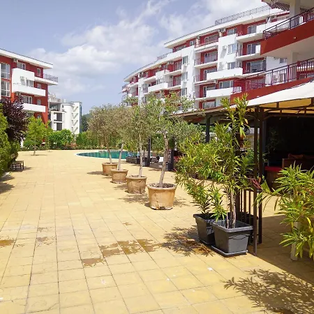 Family Apartament Crown-bastetbs Appartement